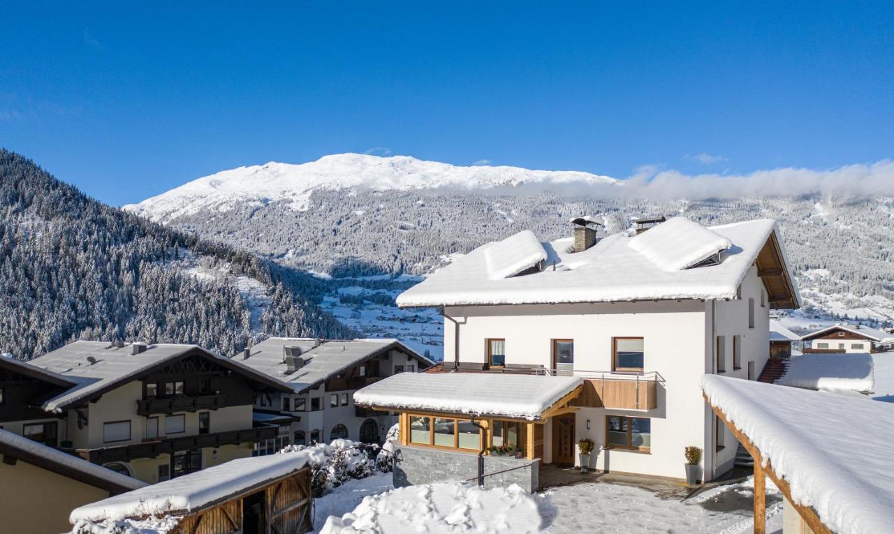 יארצנס Appartement Pitztal-Hochzeiger Inclusive Pitztal-Sommer Card מראה חיצוני תמונה